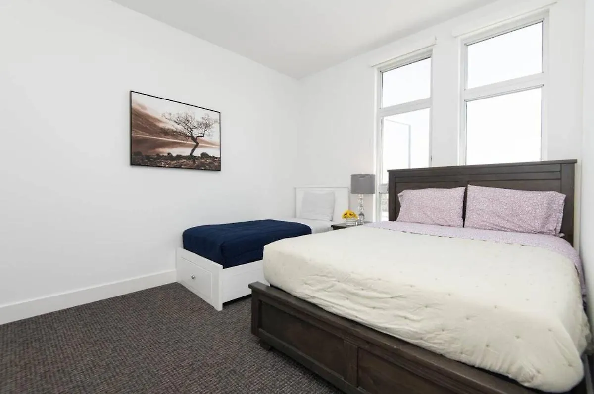 Spacious 2 Bedroom Penthouse With Patio And Amazing Views In Venice And Marina Del Rey Los Angeles 0*,