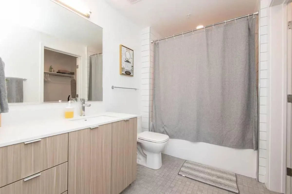 Apartment Spacious 2 Bedroom Penthouse With Patio And Amazing Views In Venice And Marina Del Rey Los Angeles