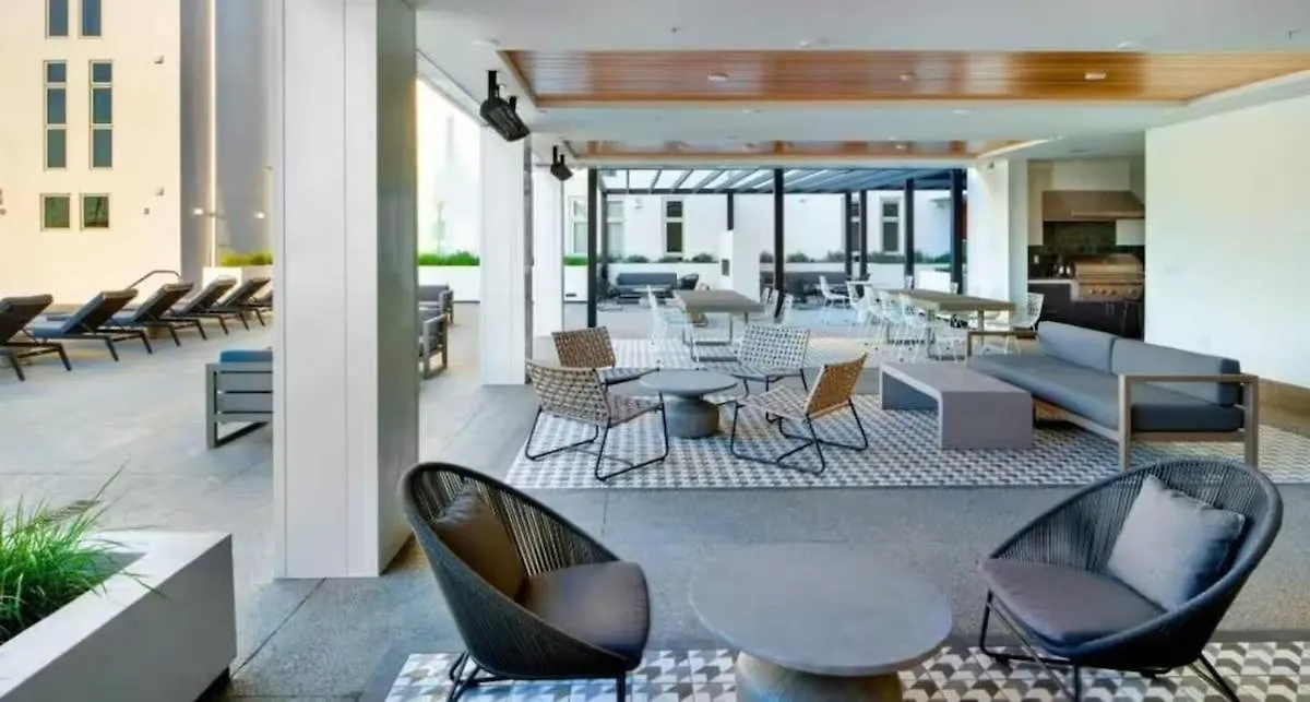 Spacious 2 Bedroom Penthouse With Patio And Amazing Views In Venice And Marina Del Rey Los Angeles United States