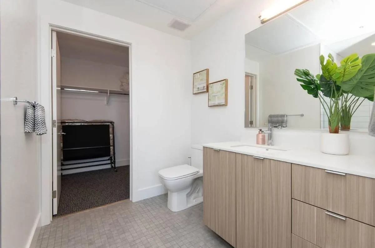 Spacious 2 Bedroom Penthouse With Patio And Amazing Views In Venice And Marina Del Rey Los Angeles 0*,  United States